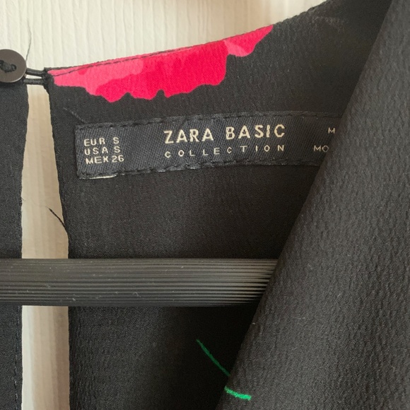 ZARA V-neck Floral jumpsuit - Picture 6 of 6